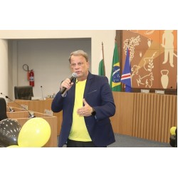 Blitz educativa em Campo Largo  com o tema “Tela Apagada, Criança Conectada”